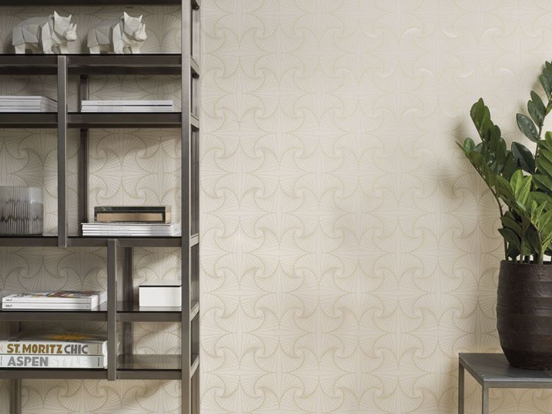 How to put up wallpaper in your home
